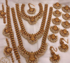 DEORA JEWELLERY Alloy Gold Jewellery Set Price in India Buy DEORA JEWELLERY Alloy Gold Jewellery Set Online at Best Prices in India Flipkart