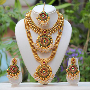 Ethnic artificial jewellery store