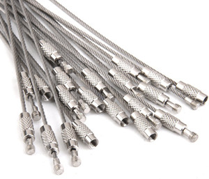 Wire rope key ring outlet