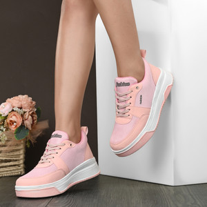 Club factory hotsell ladies sneakers
