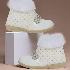 Boots for top girls on flipkart