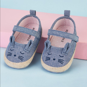 Soft bottom best sale baby girl shoes