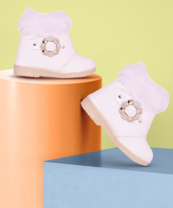 Girl footwear clearance designs flipkart
