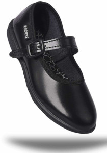 LOOKKS Girls Buckle Ballerinas