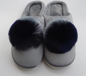 Clarks pom sales pom slippers