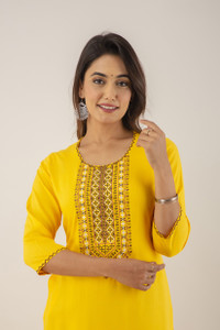 Srishti Creations Women Embroidered Straight Kurta Buy Srishti