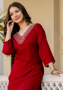 Surhi Women Embroidered Kurta