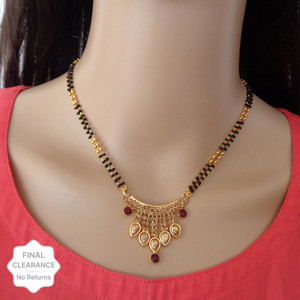 Nalla deals pusala earrings