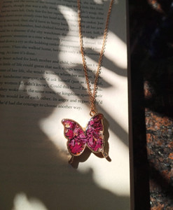 Jewelry made store from rose petals