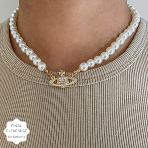 Necklace with store planet and pearls