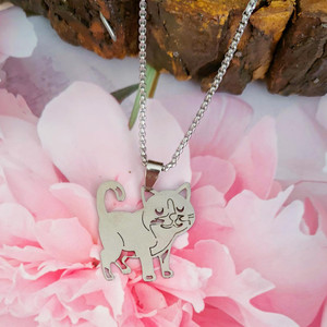 Engraved top cat necklace