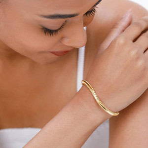 Tanishq bracelet clearance women
