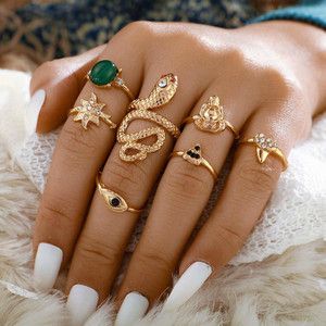 Gold rings clearance for all fingers