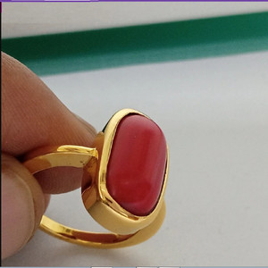Moonga in hot sale gold ring