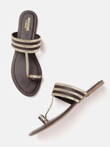Anouk chappals store