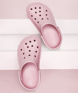 Fur crocs pink hot sale