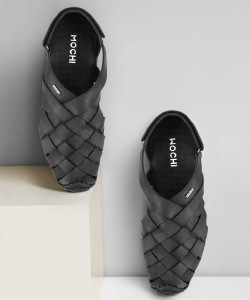 Mochi sandals best sale flipkart