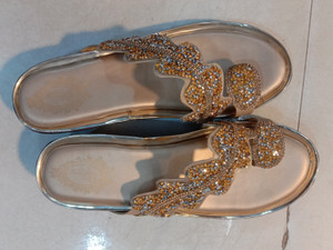 Bourge sandals sales