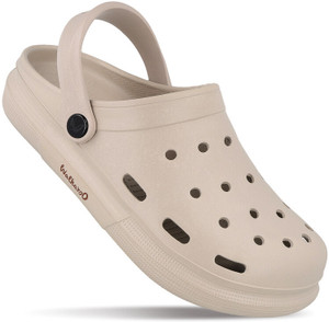 Walkaroo crocs store