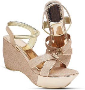 Neutral discount wedge heels