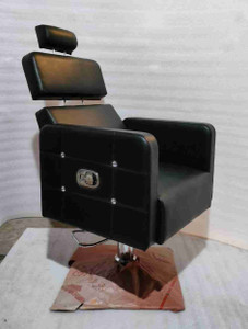 Beauty parlour 2025 chair price flipkart