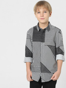 Black and white striped shirt juniors 2025