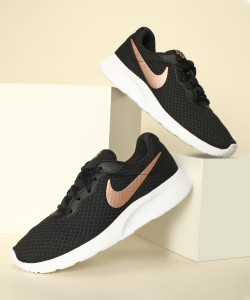 Nike tanjun for women hot sale