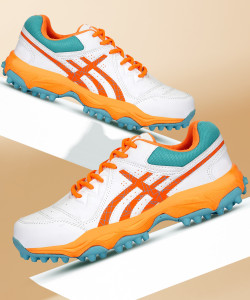 Cricket shoes online flipkart store