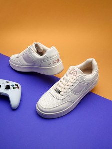 Flying machine footwear store