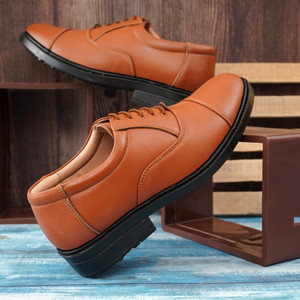 NOS w Box England Brown Officer Shoes