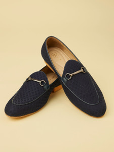 Manyavar Navy Blue Self Patterned Loafers Men s Ethnic Jutti Juttis and Mojaris Party Wear For Men Buy Manyavar Navy Blue Self Patterned Loafers Men s Ethnic Jutti Juttis