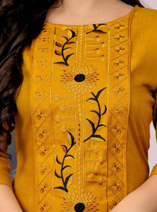 Hetsa Women Embroidered Kurta