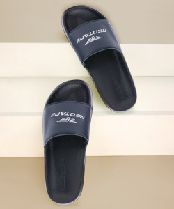 Red tape on sale sandals flipkart