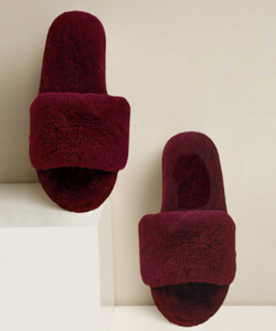 Burgundy fluffy slippers sales