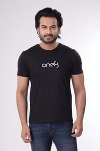 One8 By Virat Kohli Solid Men Round Neck Black T Shirt Buy One8