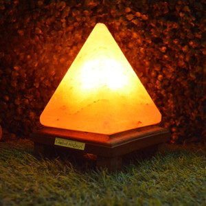 GLOBAL AROMA Natural Himalayan Rock Salt Pyramid Shape Lamp
