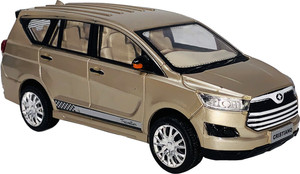 Innova crysta hot sale toy model