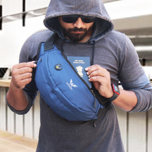Men chest on sale fanny pack