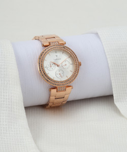 VAN HEUSEN 2023 Edition Analog Watch For Women Buy VAN HEUSEN 2023 Edition Analog Watch For Women VH000052B Online at Best Prices in India Flipkart