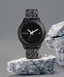 Fastrack 38003pp19 top