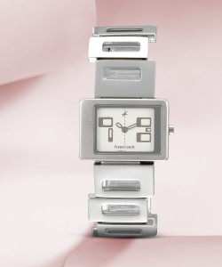 Ng2404sm01 fastrack watch top
