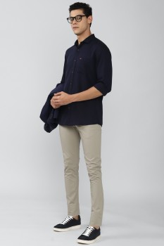 Khaki Chinos with Black Crewneck Tshirt Outfits 159 ideas  outfits   Lookastic