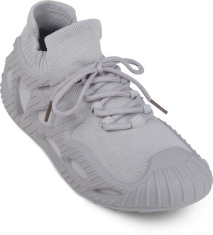 ADIDAS YEEZY 350 V2 Reflective Running Shoes For Men - Buy ADIDAS YEEZY 350  V2 Reflective Running Shoes For Men Online at Best Price - Shop Online for  Footwears in India