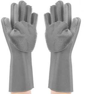 black rubber cleaning gloves