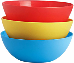 Nesting Mixing Bowls with Rubber Grip Handles Easy Pour Spout and Non Slip Bottom Vremi 3 Piece Plastic Mixing Bowl Set White and Black Three Sizes Small Large Capacity for Kitchen Baking Salad 