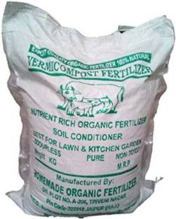 Vikas Homemade Organic Fertilizer Organic & Natural Plant Nutrient Cow Manure, Vermicompost Fertilizer (2.5 kg) Soil, Fertilizer