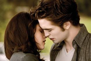 Movie Twilight Robert Pattinson Edward Cullen Kristen Stewart Bella Swan Hd Wallpaper Fine Art Paper Print Poster Fine Art Print Art Paintings Posters In India Buy Art Film Design