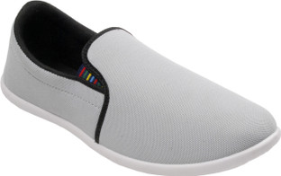 striker casual shoes