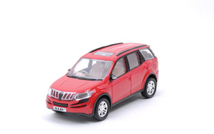 centy xuv 500