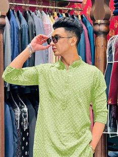 romj Men Chikan Embroidery Straight Kurta(Light Green)